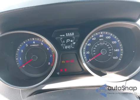 2015 Hyundai Elantra Limited (Ulsan Plant) z USA, uszkodzony, nr VIN KMHDH4AE3FU266640